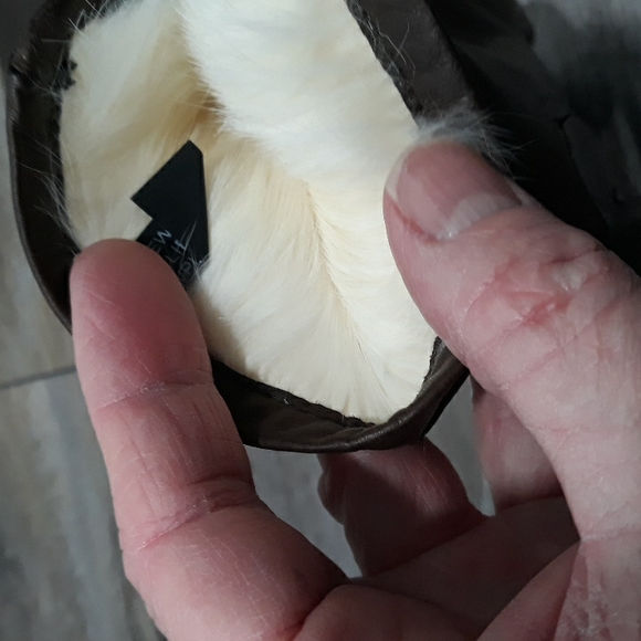 Dark brown leather fur lined gloves. Large - Picture 5 of 7